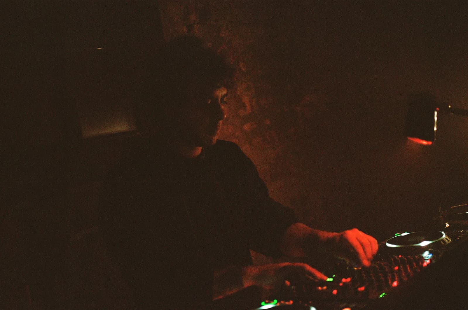 Nacho Carbajal / Scena de sub arcadă