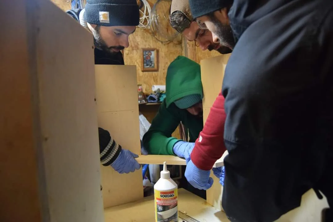 Riddim Bandits / Assembling the cabinets